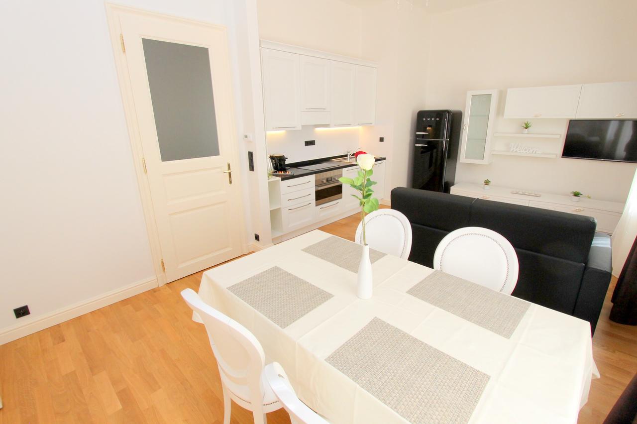 פראג Luxury Apartments Krocinova מראה חיצוני תמונה